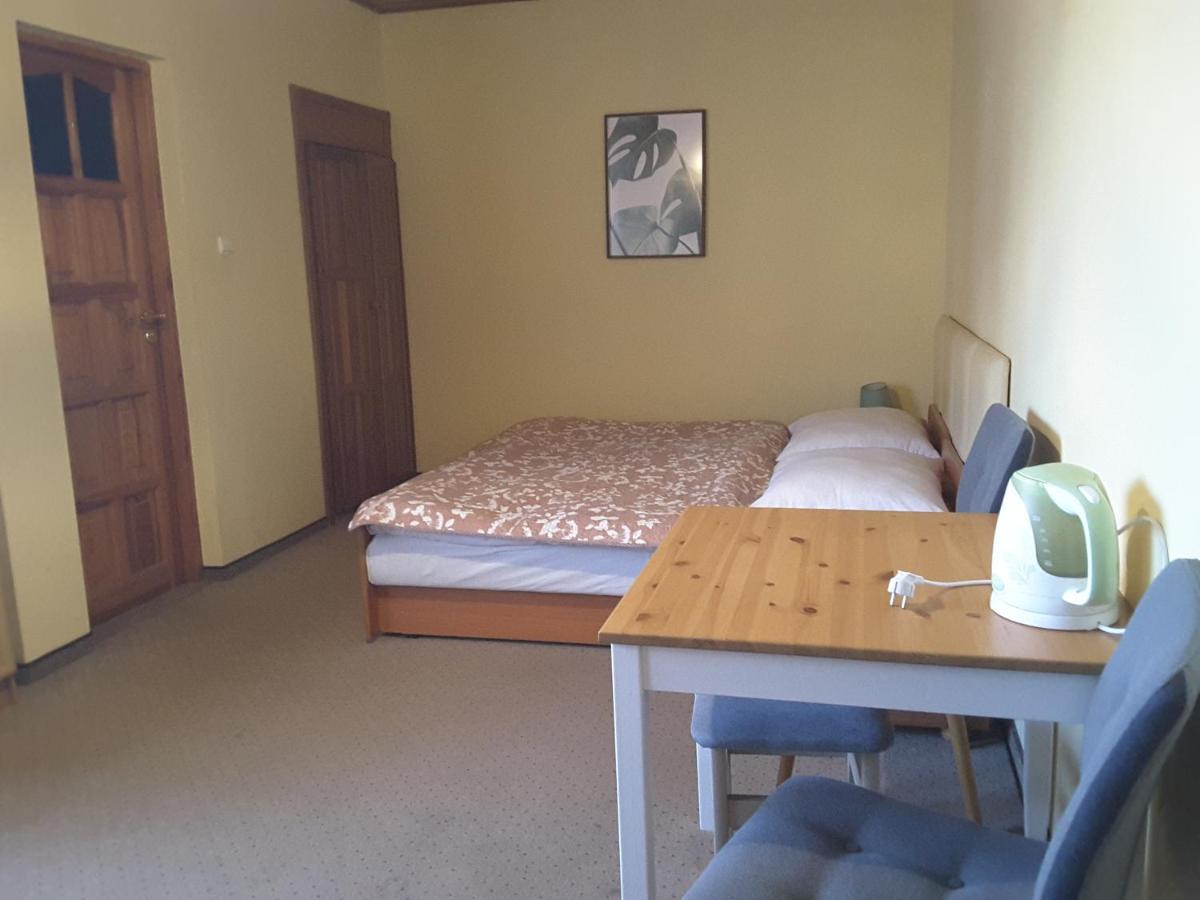 Pokoje Goscinne Kaja Kudowa Zdroj Exterior photo