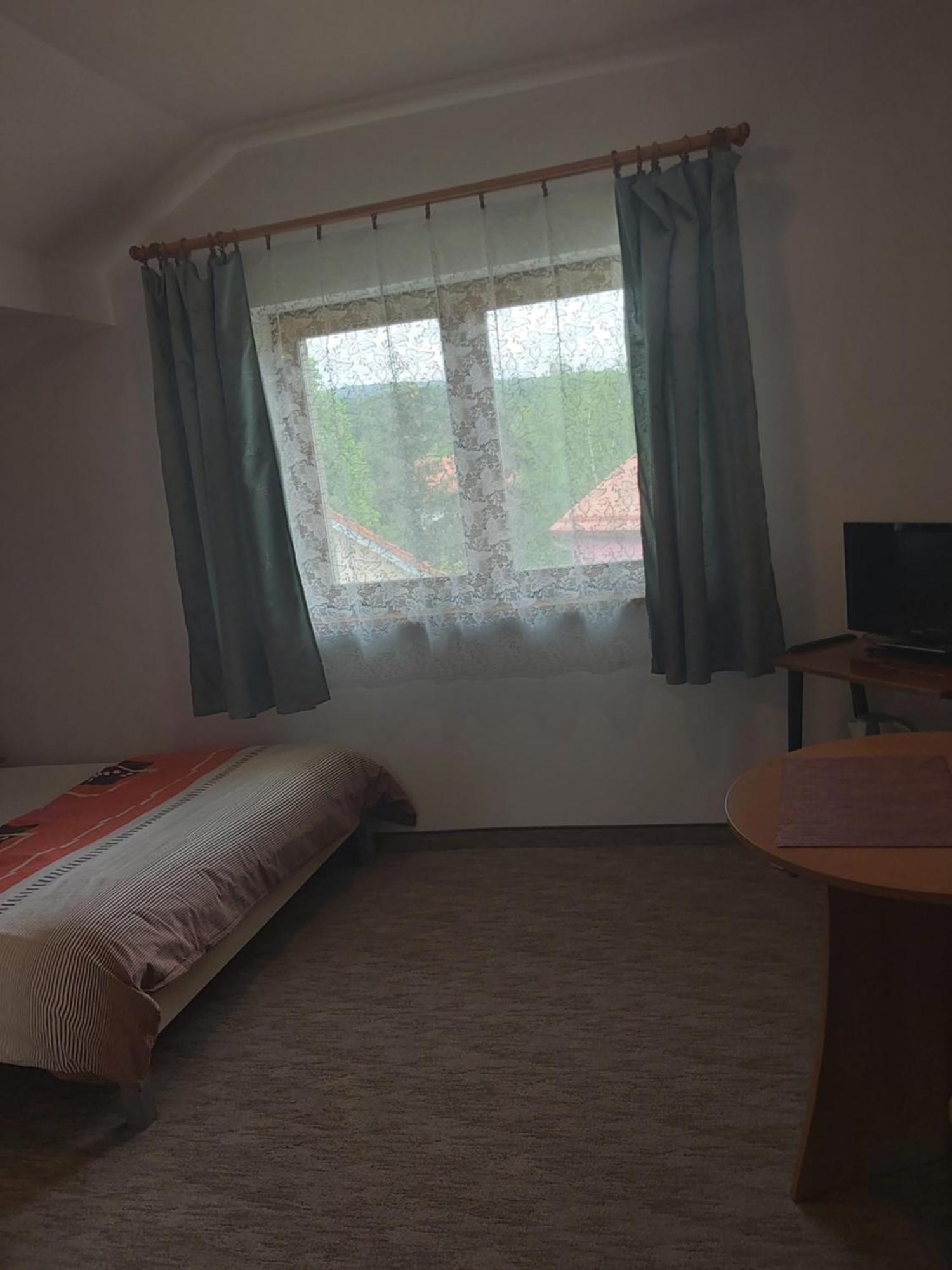 Pokoje Goscinne Kaja Kudowa Zdroj Exterior photo