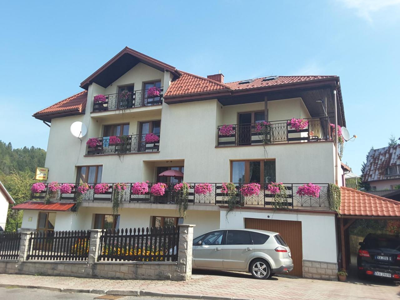 Pokoje Goscinne Kaja Kudowa Zdroj Exterior photo